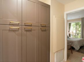 585 N Rossmore Avenue 407, Los Angeles CA 90004