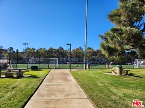 28 Westport, Manhattan Beach CA 90266