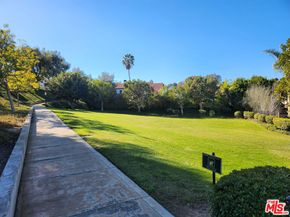 28 Westport, Manhattan Beach CA 90266