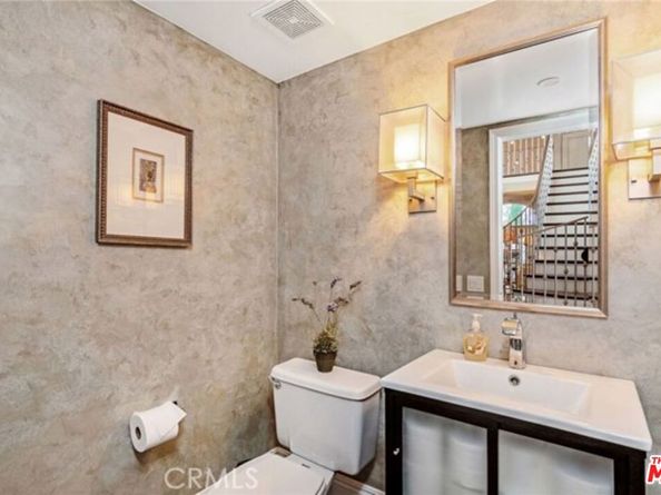 28 Westport, Manhattan Beach CA 90266