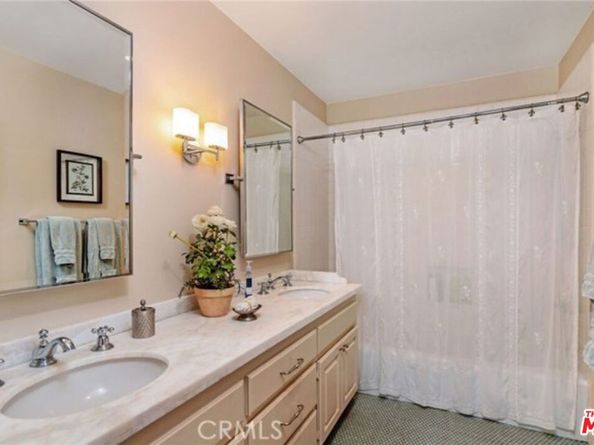 28 Westport, Manhattan Beach CA 90266