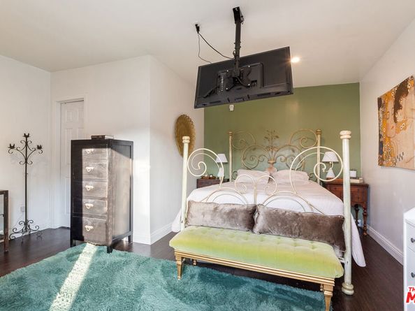 1131 W 81st Place, Los Angeles CA 90044