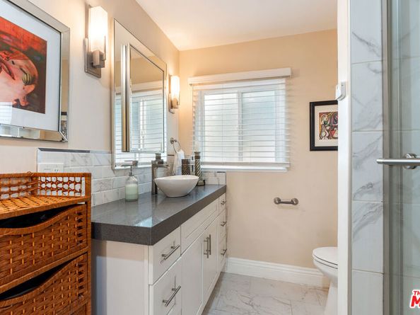 1131 W 81st Place, Los Angeles CA 90044
