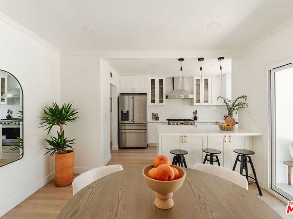 300 S Kenter Avenue, Los Angeles CA 90049