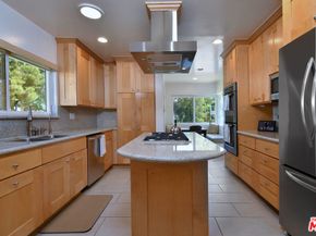 3421 Castlewoods Place, Sherman Oaks CA 91403