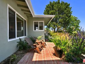3421 Castlewoods Place, Sherman Oaks CA 91403