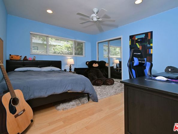 3421 Castlewoods Place, Sherman Oaks CA 91403