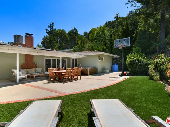 3421 Castlewoods Place, Sherman Oaks CA 91403