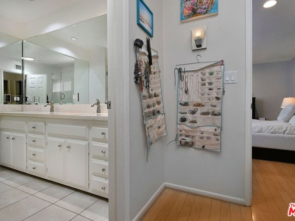 3421 Castlewoods Place, Sherman Oaks CA 91403