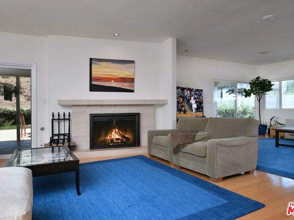 3421 Castlewoods Place, Sherman Oaks CA 91403