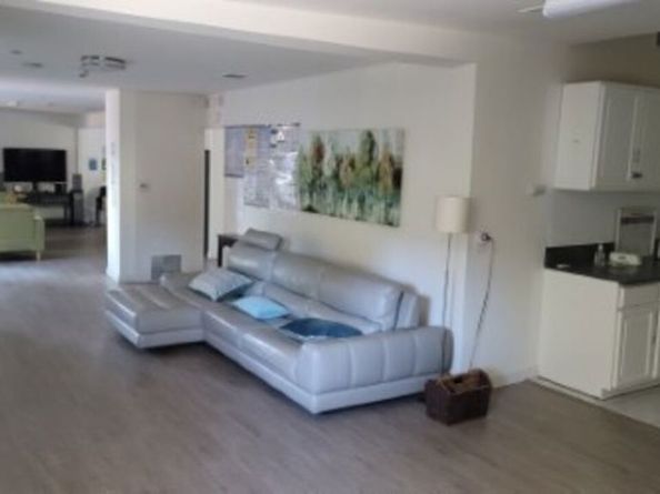 4669 W Olympic Boulevard, Los Angeles CA 90019