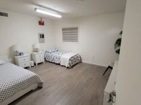 4669 W Olympic Boulevard, Los Angeles CA 90019