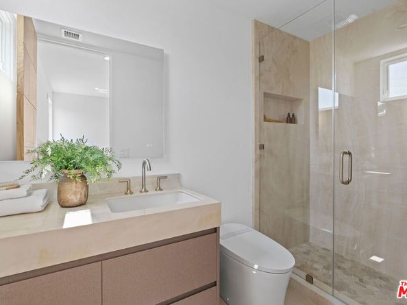 11622 Charnock Road, Los Angeles CA 90066