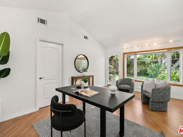 8454 Truxton Avenue, Los Angeles CA 90045