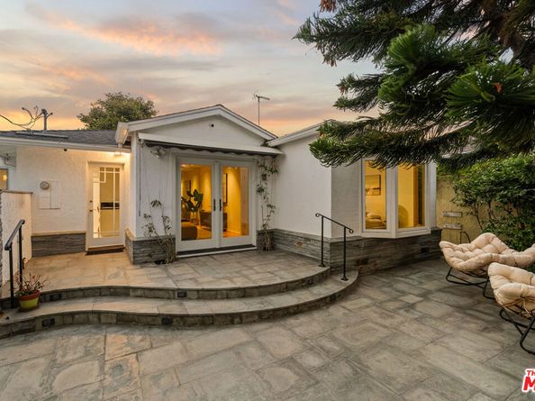 8454 Truxton Avenue, Los Angeles CA 90045