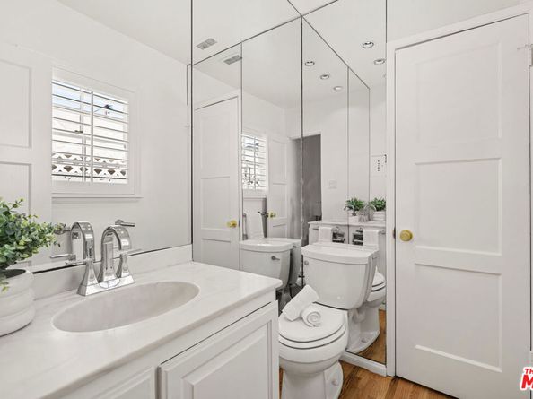 8454 Truxton Avenue, Los Angeles CA 90045