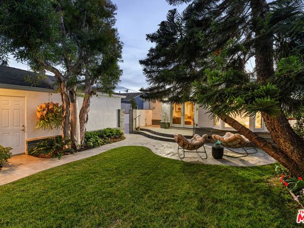 8454 Truxton Avenue, Los Angeles CA 90045