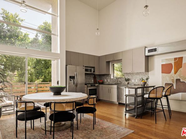 7062 Hawthorn Avenue 103, Los Angeles CA 90028