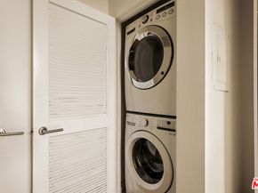 7062 Hawthorn Avenue 103, Los Angeles CA 90028