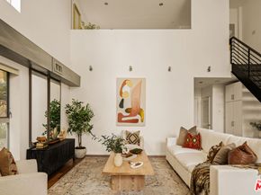 7062 Hawthorn Avenue 103, Los Angeles CA 90028