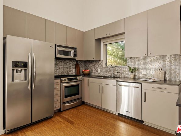 7062 Hawthorn Avenue 103, Los Angeles CA 90028