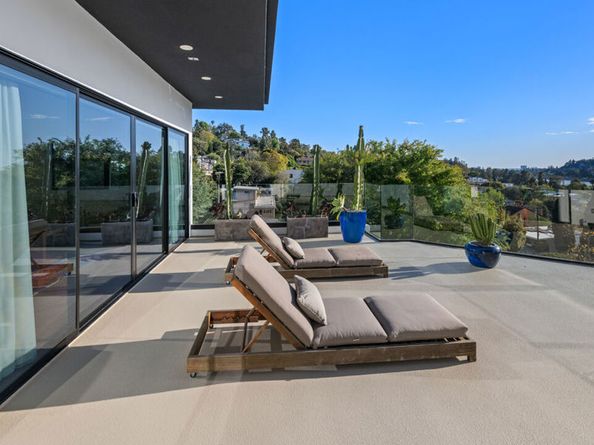 2457 Hidalgo Avenue, Los Angeles CA 90039