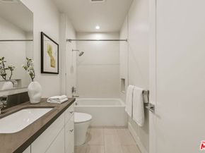 3230 S Barrington Avenue, Los Angeles CA 90066