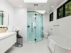 27120 Sea Vista Drive 3, Malibu CA 90265