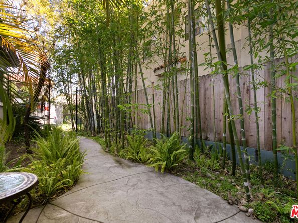 1453 Centinela Avenue, Santa Monica CA 90404