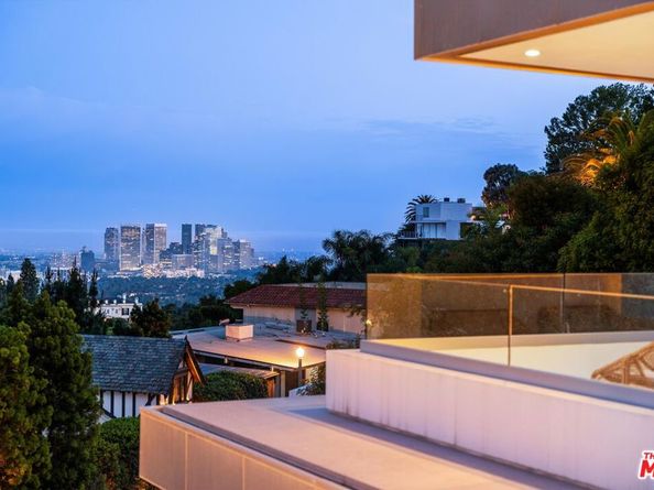 9311 Readcrest Drive, Beverly Hills CA 90210