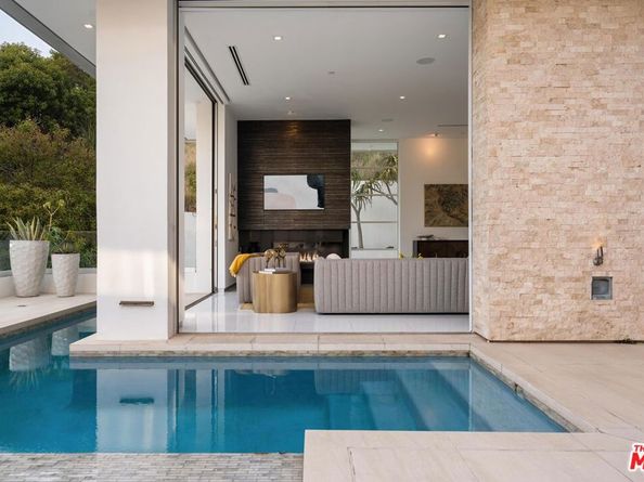 9311 Readcrest Drive, Beverly Hills CA 90210