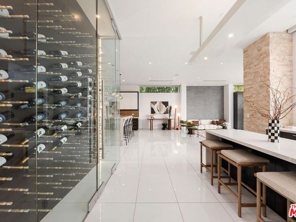 9311 Readcrest Drive, Beverly Hills CA 90210