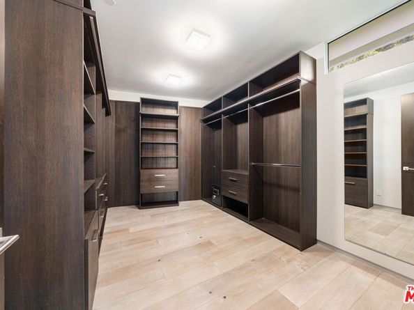 9311 Readcrest Drive, Beverly Hills CA 90210