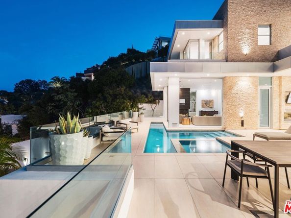 9311 Readcrest Drive, Beverly Hills CA 90210