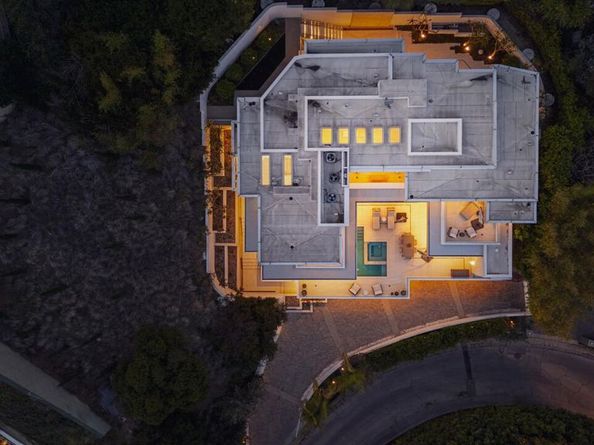 9311 Readcrest Drive, Beverly Hills CA 90210