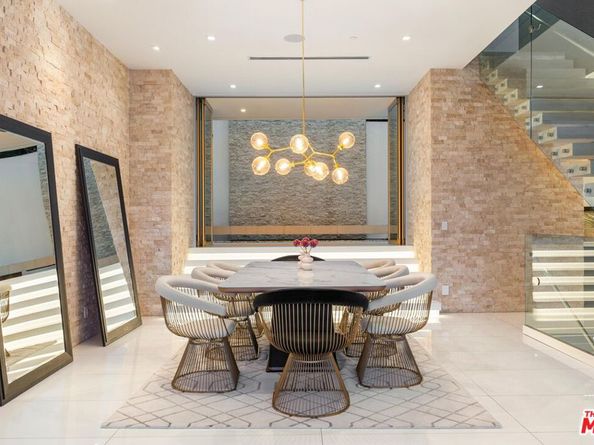 9311 Readcrest Drive, Beverly Hills CA 90210