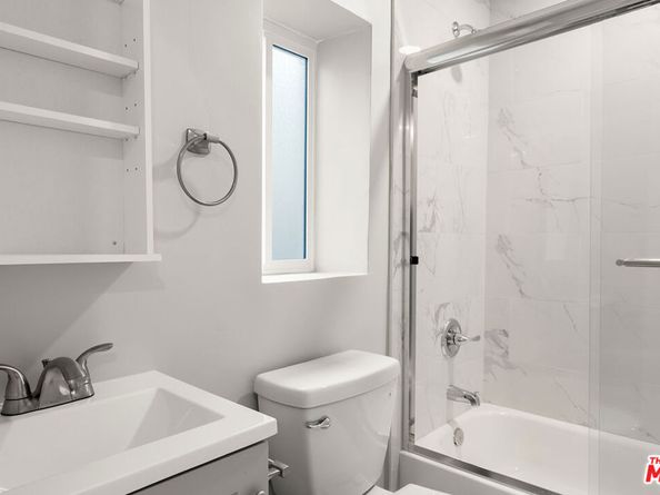 1617 W 24th Street, Los Angeles CA 90007