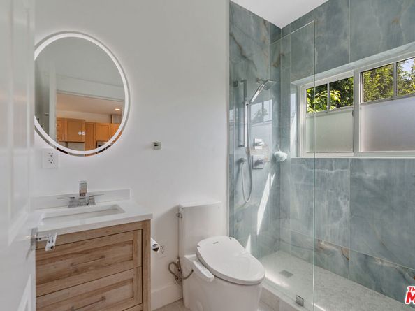 1152 S Windsor Boulevard, Los Angeles CA 90019