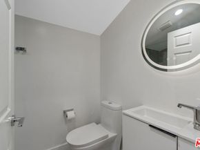 1152 S Windsor Boulevard, Los Angeles CA 90019