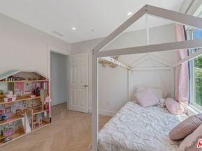 1152 S Windsor Boulevard, Los Angeles CA 90019