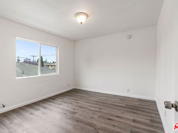 6812 11th Avenue, Los Angeles CA 90043