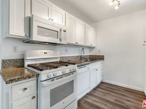 6812 11th Avenue, Los Angeles CA 90043