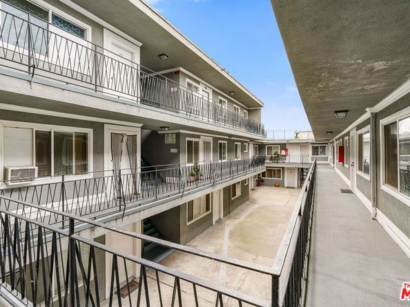 6812 11th Avenue, Los Angeles CA 90043