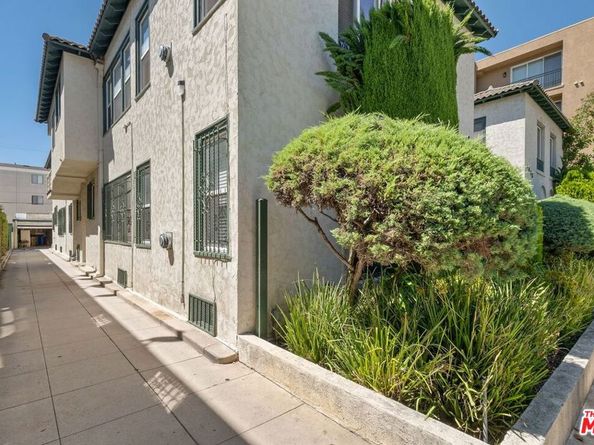 1415 S St Andrews Place, Los Angeles CA 90019