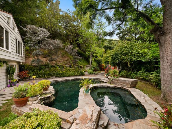 2576 Benedict Canyon Drive, Beverly Hills CA 90210