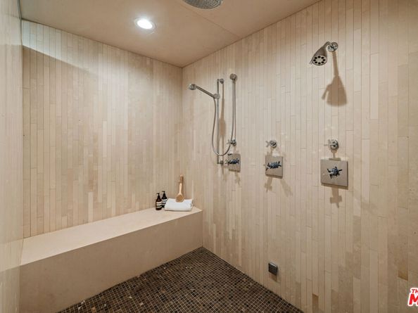 2576 Benedict Canyon Drive, Beverly Hills CA 90210