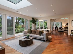 2576 Benedict Canyon Drive, Beverly Hills CA 90210