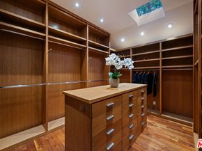 2576 Benedict Canyon Drive, Beverly Hills CA 90210