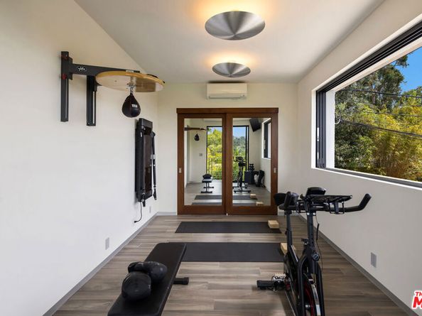 5751 Valley Oak Drive, Los Angeles CA 90068