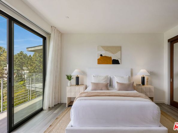 5751 Valley Oak Drive, Los Angeles CA 90068